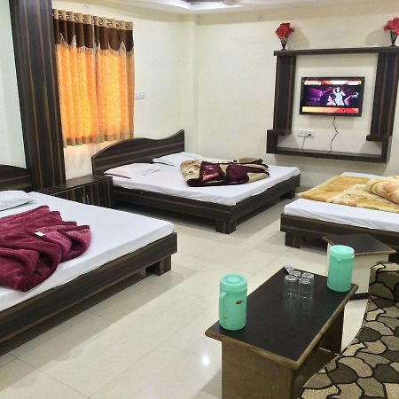 Hotel Vrandavan Palace Near Mahakal Temple Ujjain Exterior foto