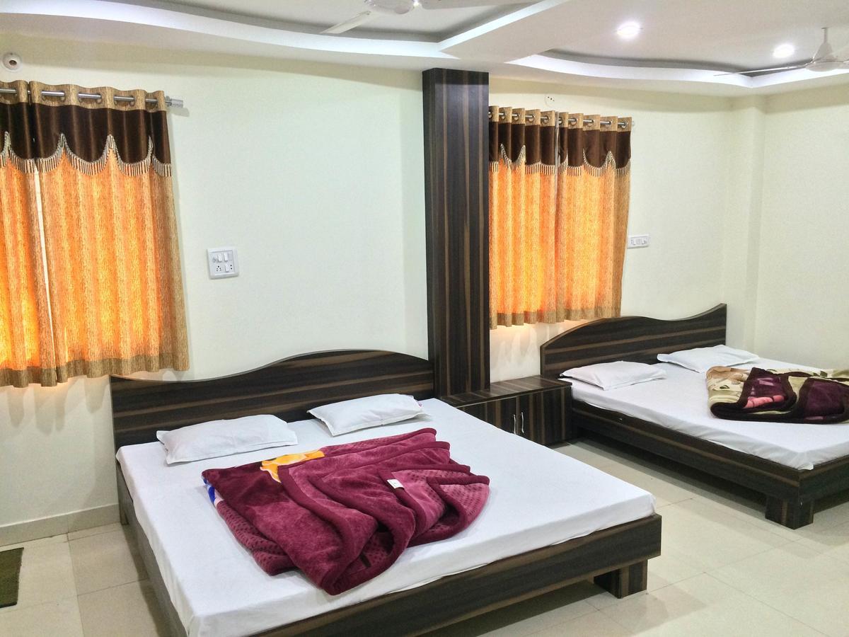 Hotel Vrandavan Palace Near Mahakal Temple Ujjain Exterior foto